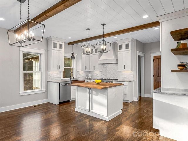 17 Denali Drive, Asheville, NC 28806