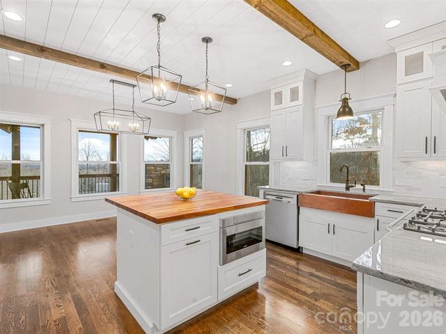 17 Denali Drive, Asheville, NC 28806