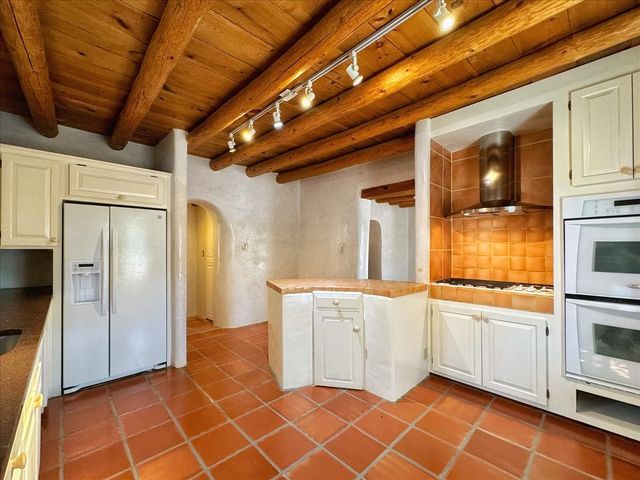 951 Camino Santander, Santa Fe, NM 87505