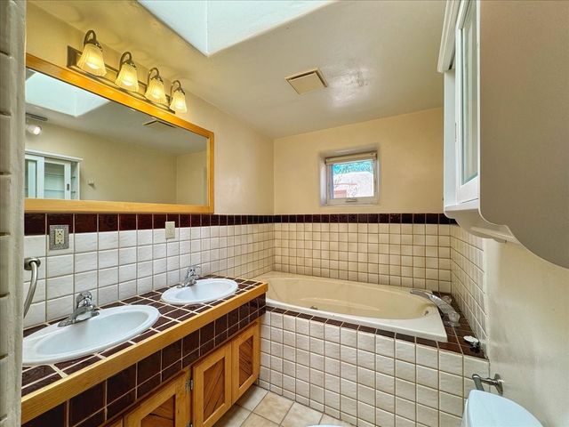 951 Camino Santander, Santa Fe, NM 87505