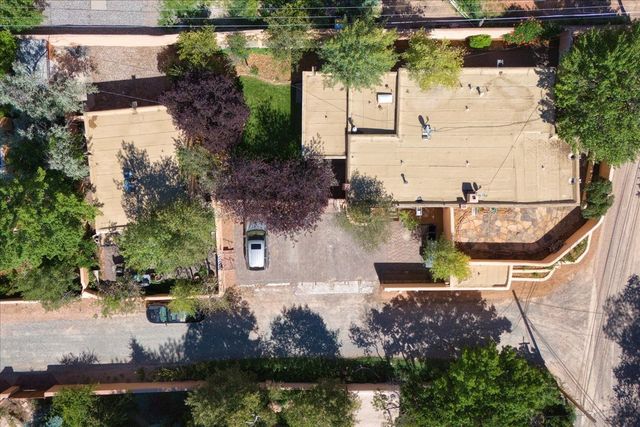 951 Camino Santander, Santa Fe, NM 87505