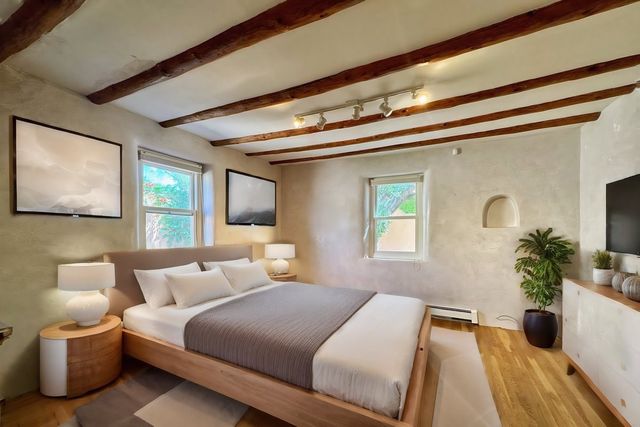 951 Camino Santander, Santa Fe, NM 87505