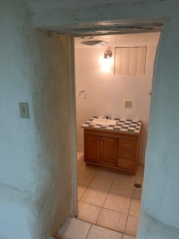 951 Camino Santander, Santa Fe, NM 87505