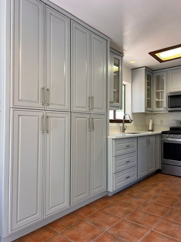 951 Camino Santander, Santa Fe, NM 87505