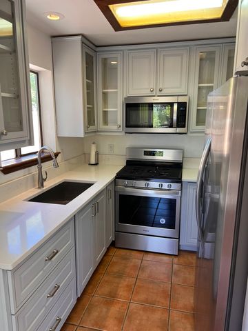 951 Camino Santander, Santa Fe, NM 87505