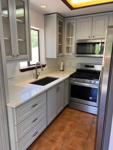 951 Camino Santander, Santa Fe, NM 87505