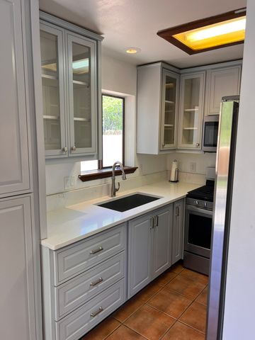 951 Camino Santander, Santa Fe, NM 87505