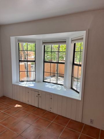 951 Camino Santander, Santa Fe, NM 87505