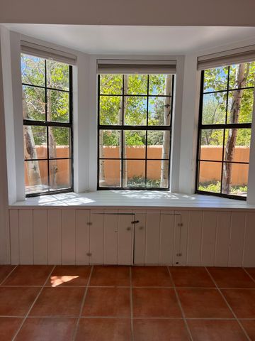 951 Camino Santander, Santa Fe, NM 87505