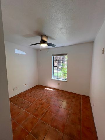 951 Camino Santander, Santa Fe, NM 87505