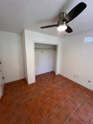 951 Camino Santander, Santa Fe, NM 87505