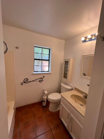 951 Camino Santander, Santa Fe, NM 87505