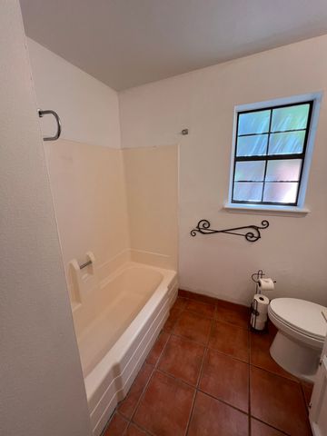 951 Camino Santander, Santa Fe, NM 87505