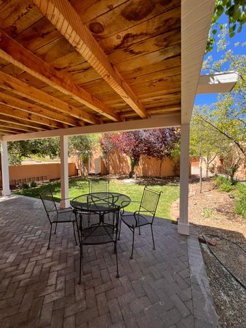 951 Camino Santander, Santa Fe, NM 87505