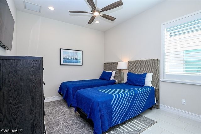 14232 Laguna Springs LN, Naples, FL 34114