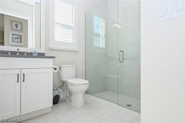 14232 Laguna Springs LN, Naples, FL 34114