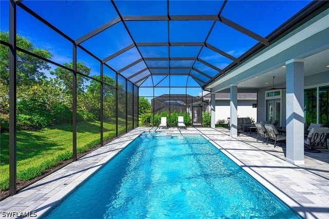 14232 Laguna Springs LN, Naples, FL 34114