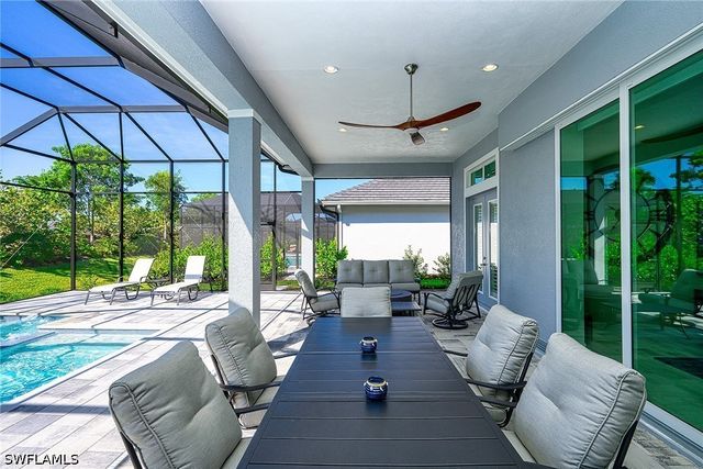 14232 Laguna Springs LN, Naples, FL 34114