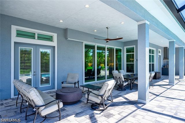 14232 Laguna Springs LN, Naples, FL 34114