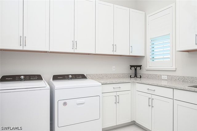 14232 Laguna Springs LN, Naples, FL 34114
