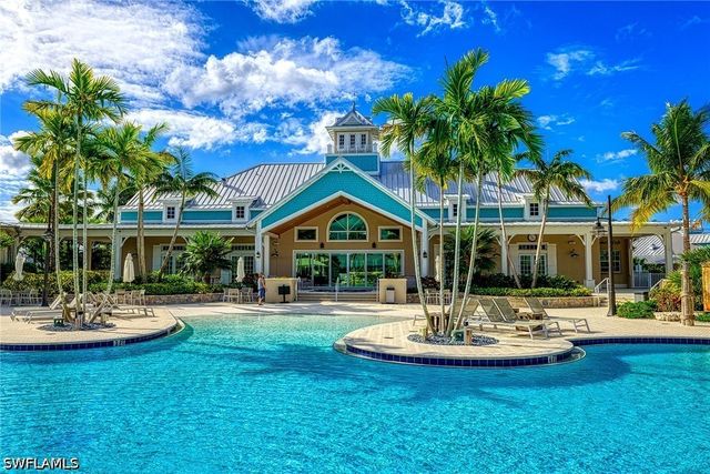 14232 Laguna Springs LN, Naples, FL 34114