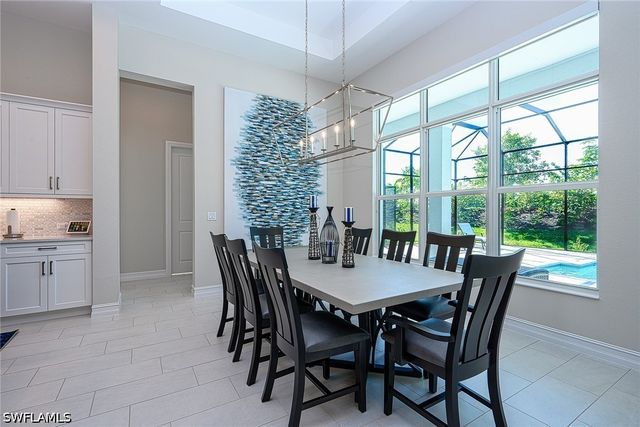 14232 Laguna Springs LN, Naples, FL 34114