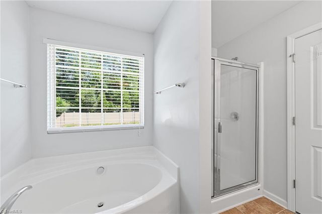 3833 Crestwell Cove Court, Winston-salem, NC 27103