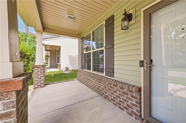 3833 Crestwell Cove Court, Winston-salem, NC 27103