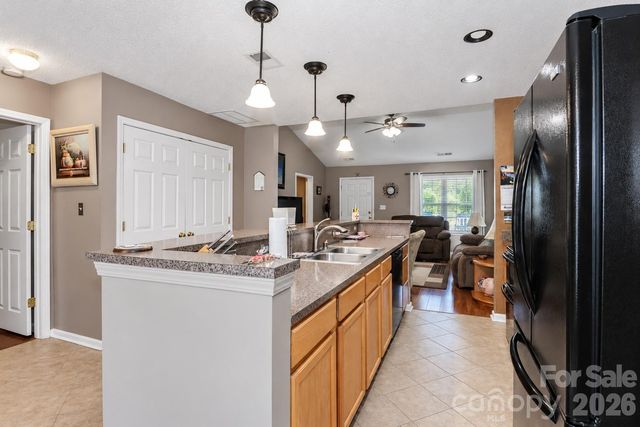 2174 Wexford Way, Statesville, NC 28625