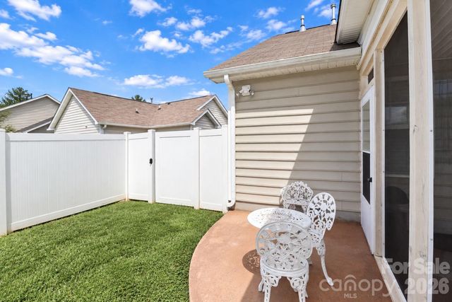 2174 Wexford Way, Statesville, NC 28625