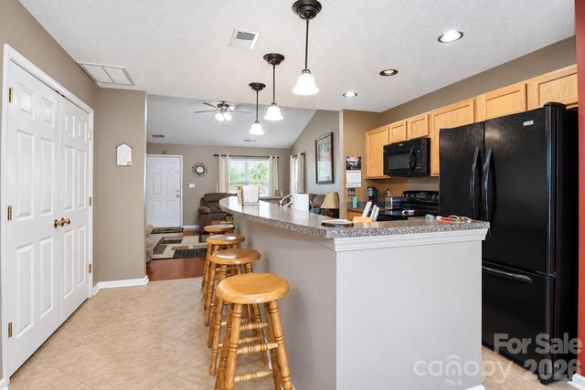 2174 Wexford Way, Statesville, NC 28625