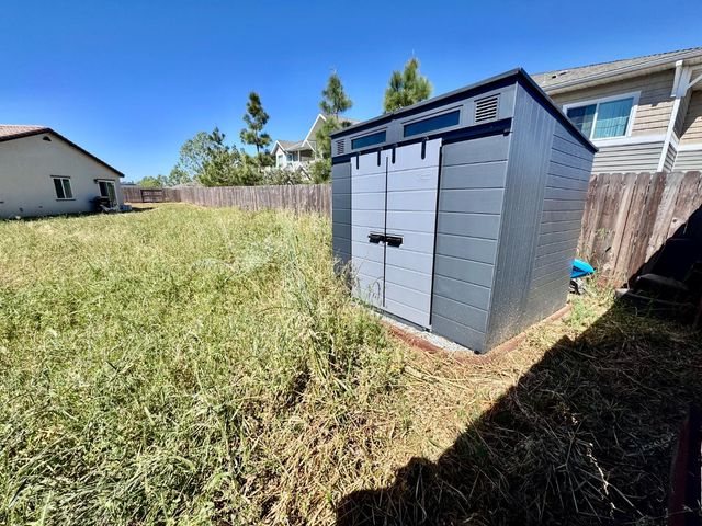 6106 Friendship Ct, Riverbank, CA 95367