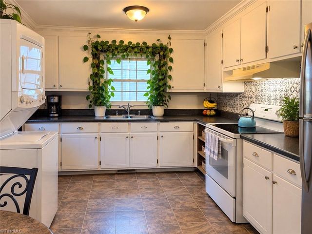2301 Roger Street, Burlington, NC 27217