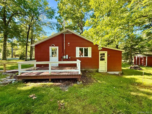 148 Lakeview Drive Road, Highland Lake, NY 12743