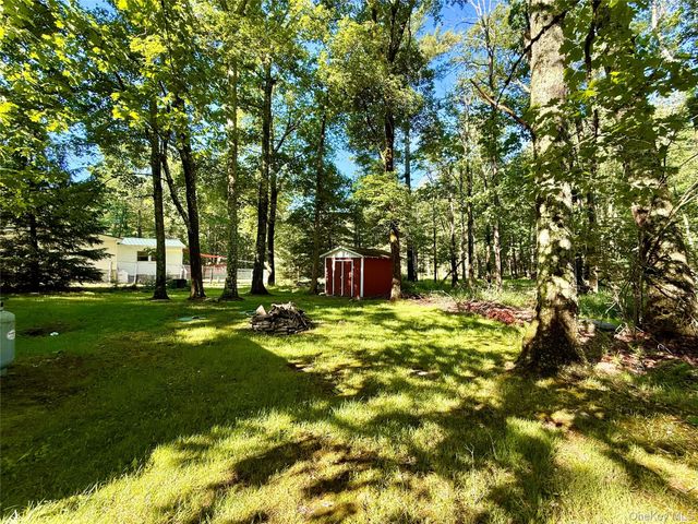 148 Lakeview Drive Road, Highland Lake, NY 12743