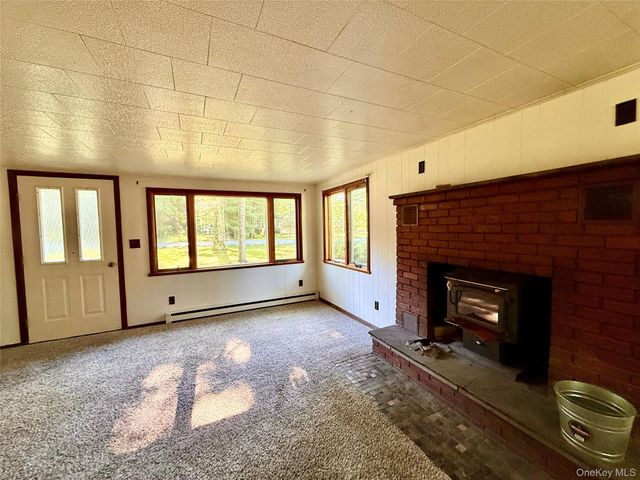 148 Lakeview Drive Road, Highland Lake, NY 12743