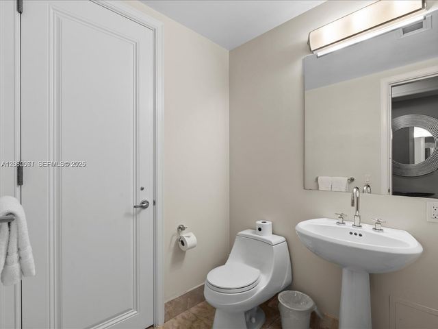 1435 Brickell Ave 3212, Miami, FL 33131