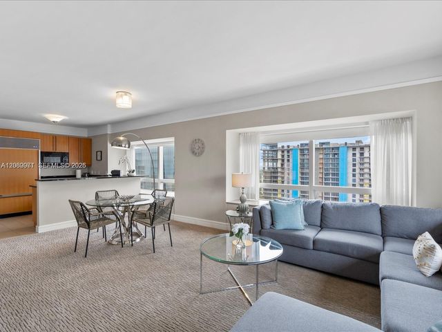 1435 Brickell Ave 3212, Miami, FL 33131