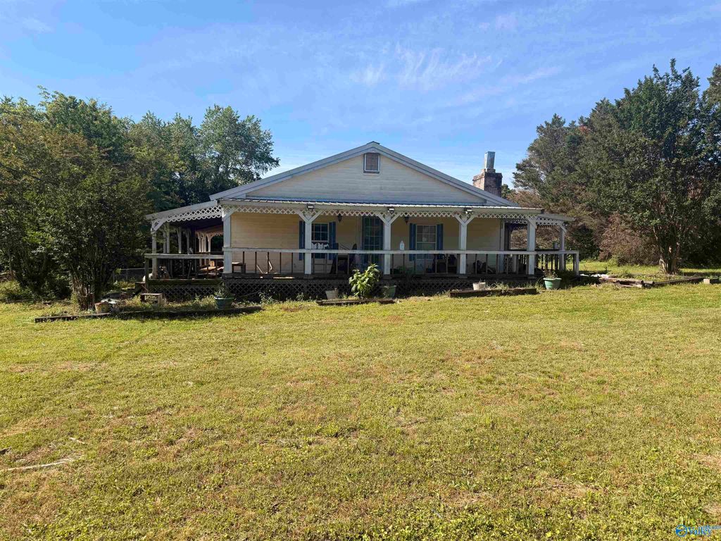13952 Robinson Lane, Elkmont, AL 35620