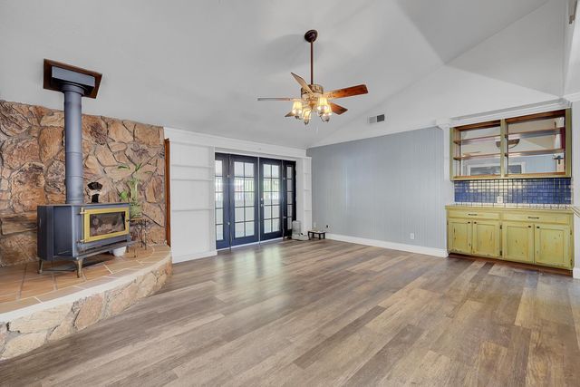 16850 Sesame St, Brownsville, CA 95919