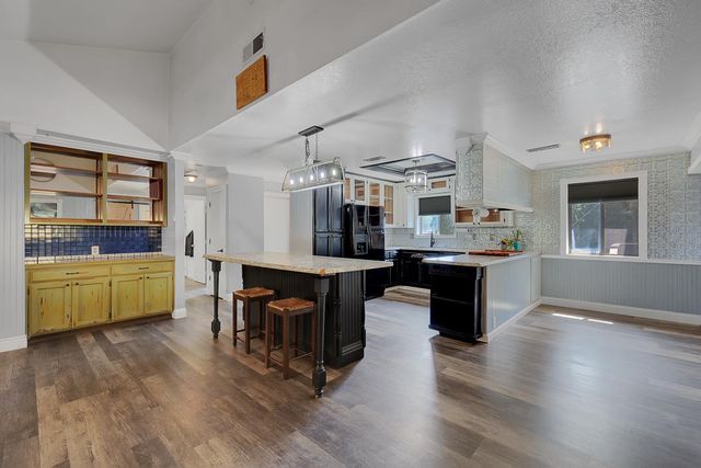 16850 Sesame St, Brownsville, CA 95919