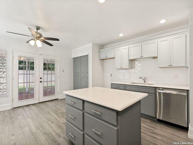 6827 COUNTRY HL, San Antonio, TX 78240