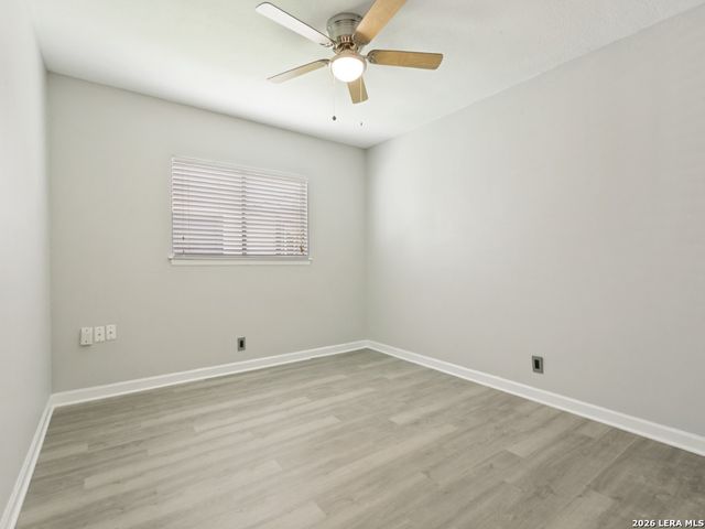 6827 COUNTRY HL, San Antonio, TX 78240