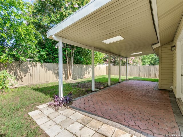 6827 COUNTRY HL, San Antonio, TX 78240
