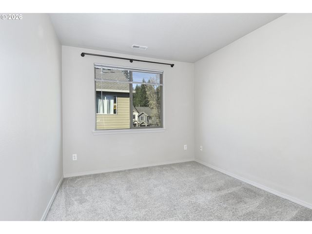 38545 CASCADIA VILLAGE Dr, Sandy, OR 97055