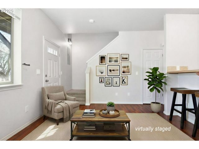 38545 CASCADIA VILLAGE Dr, Sandy, OR 97055