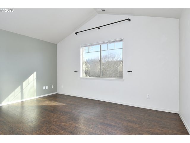 38545 CASCADIA VILLAGE Dr, Sandy, OR 97055