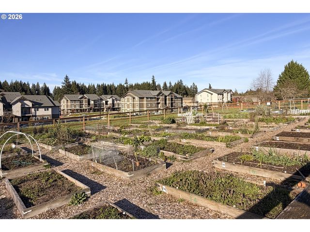 38545 CASCADIA VILLAGE Dr, Sandy, OR 97055