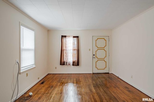 318 3RD Street, Marion, IL 62959