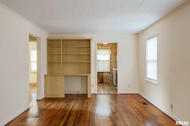 318 3RD Street, Marion, IL 62959